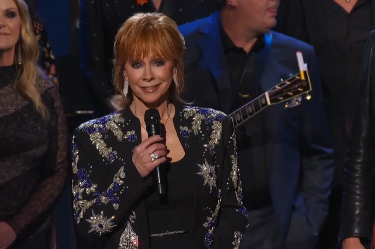 Reba McEntire Leads Star-Studded Tribute to Dolly Parton with “I Will Always Love You” at Opry 100 | Music Alley