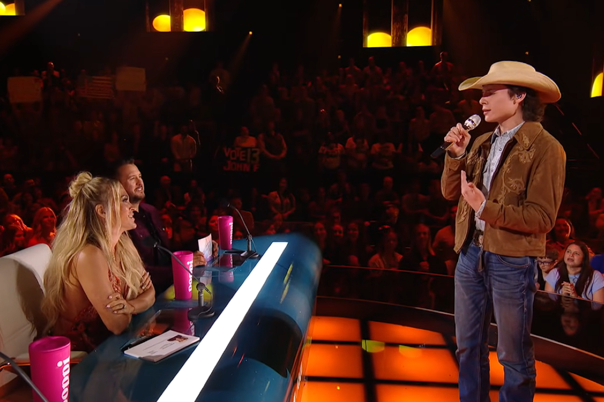 John Foster singing to Carrie Underwood