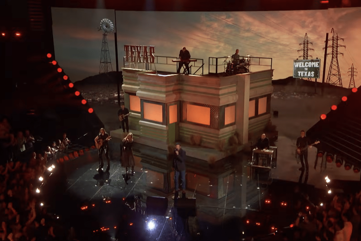 Blake Shelton and his band performing on The Voice